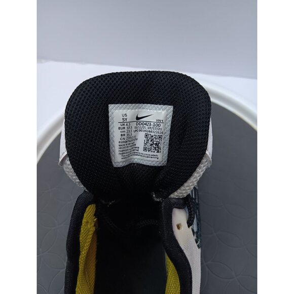 Nike Lebron Witness 6 Basketball Shoes Black/White/Gold Size 5 Youth - Picture 5 of 7